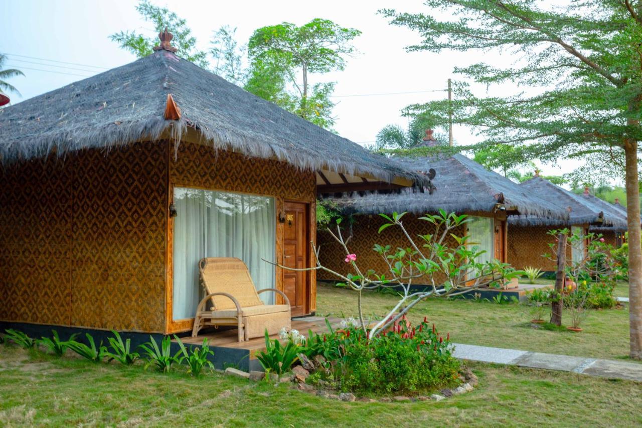 Bintan Exotica Resort By Waringin Hospitality Berakit Екстер'єр фото