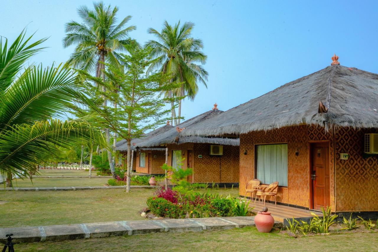 Bintan Exotica Resort By Waringin Hospitality Berakit Екстер'єр фото