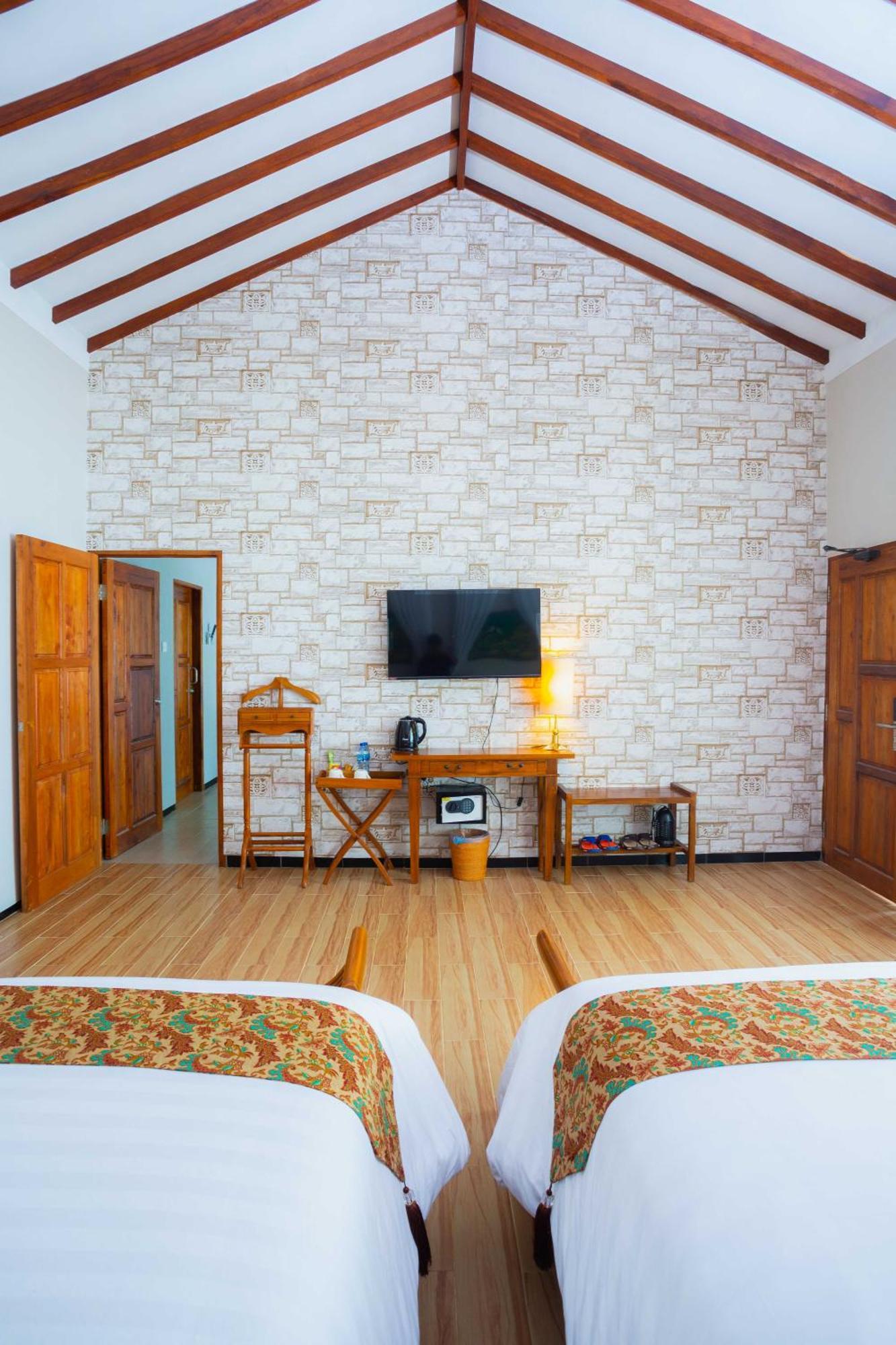 Bintan Exotica Resort By Waringin Hospitality Berakit Екстер'єр фото